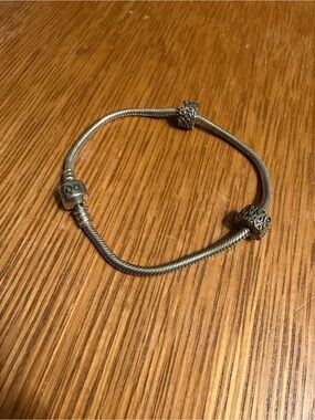 Authentic Pandora Sterling Silver Charm Bracelet 7.5in w/ 2 spacer Clips